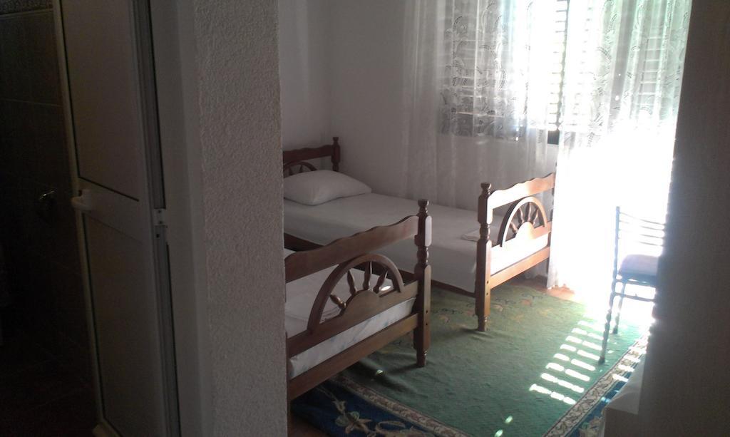 Guesthouse Sinani Ούλτσιν Δωμάτιο φωτογραφία