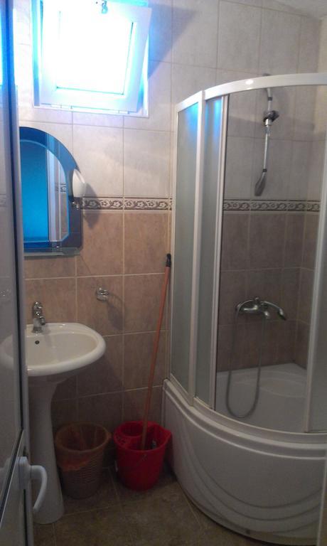 Guesthouse Sinani Ούλτσιν Δωμάτιο φωτογραφία