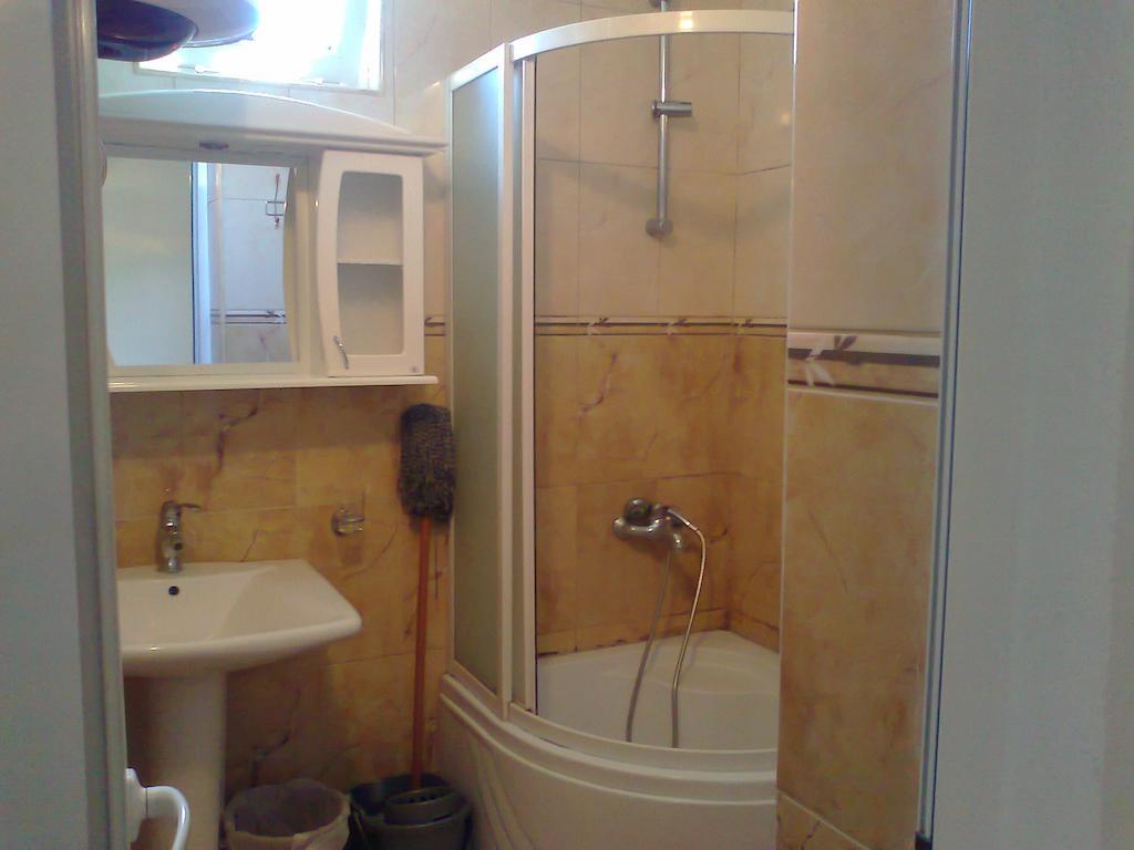 Guesthouse Sinani Ούλτσιν Δωμάτιο φωτογραφία